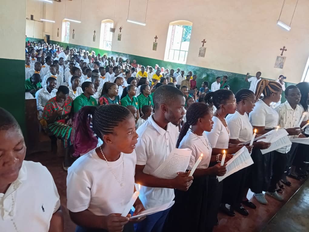 Bishop Musikuwa Challenges Catholic Youths to Lead by Example